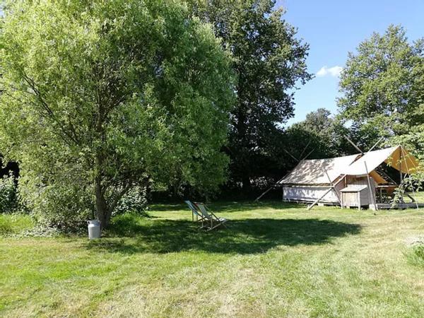 ホテルFerme De La Marliere Saint-Vincent-en-Bresse エクステリア 写真